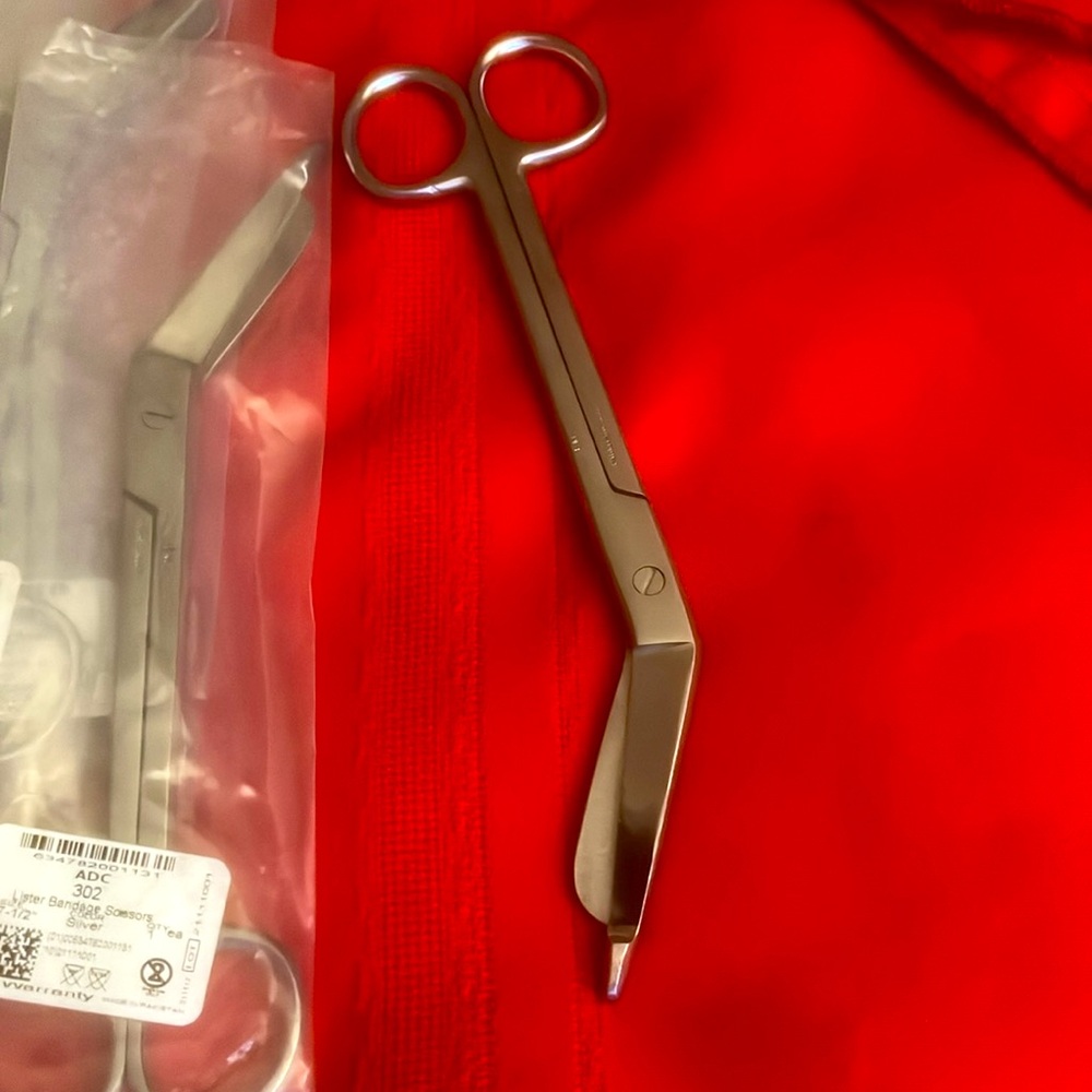 ADC Lister Bandage Scissors 7 1/2”